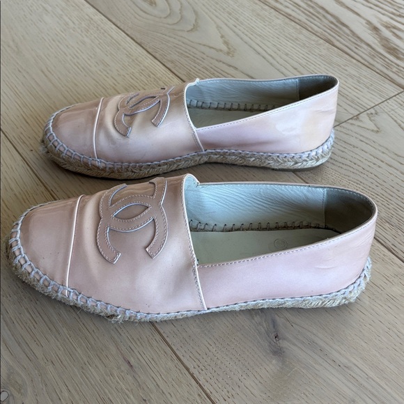 Baby pink patent Chanel espadrilles size 36 - Picture 8 of 8